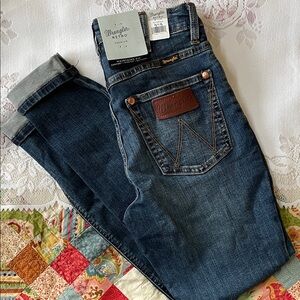 Wrangler High Rise Skinny Jeans